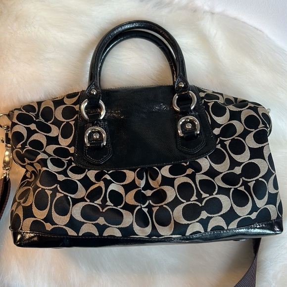 Coach Signature Crossbody with pleather handles. - Picture 5 of 9